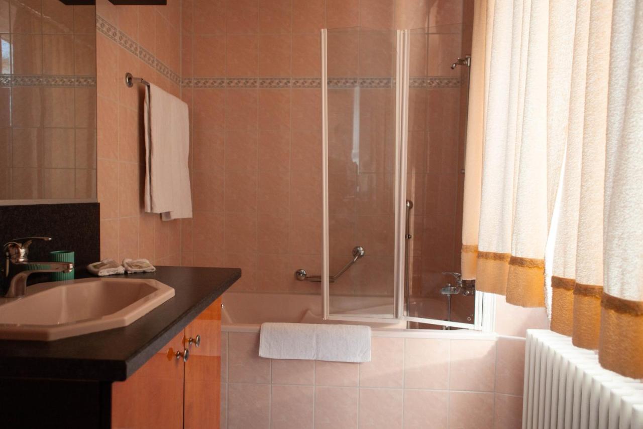 Hotel De L'Ours Courroux Εξωτερικό φωτογραφία